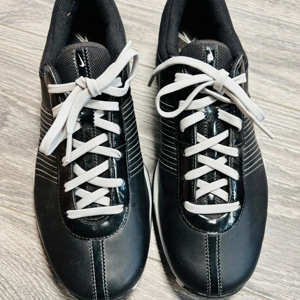 Nike Women's Black Delight II Golf Shoes Spiked Leather White Stitching Size 9.5